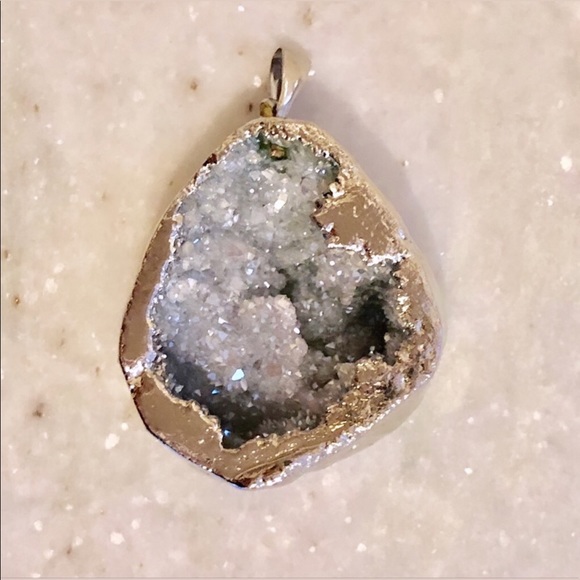 Crystal Rock Pendant - Picture 1 of 2